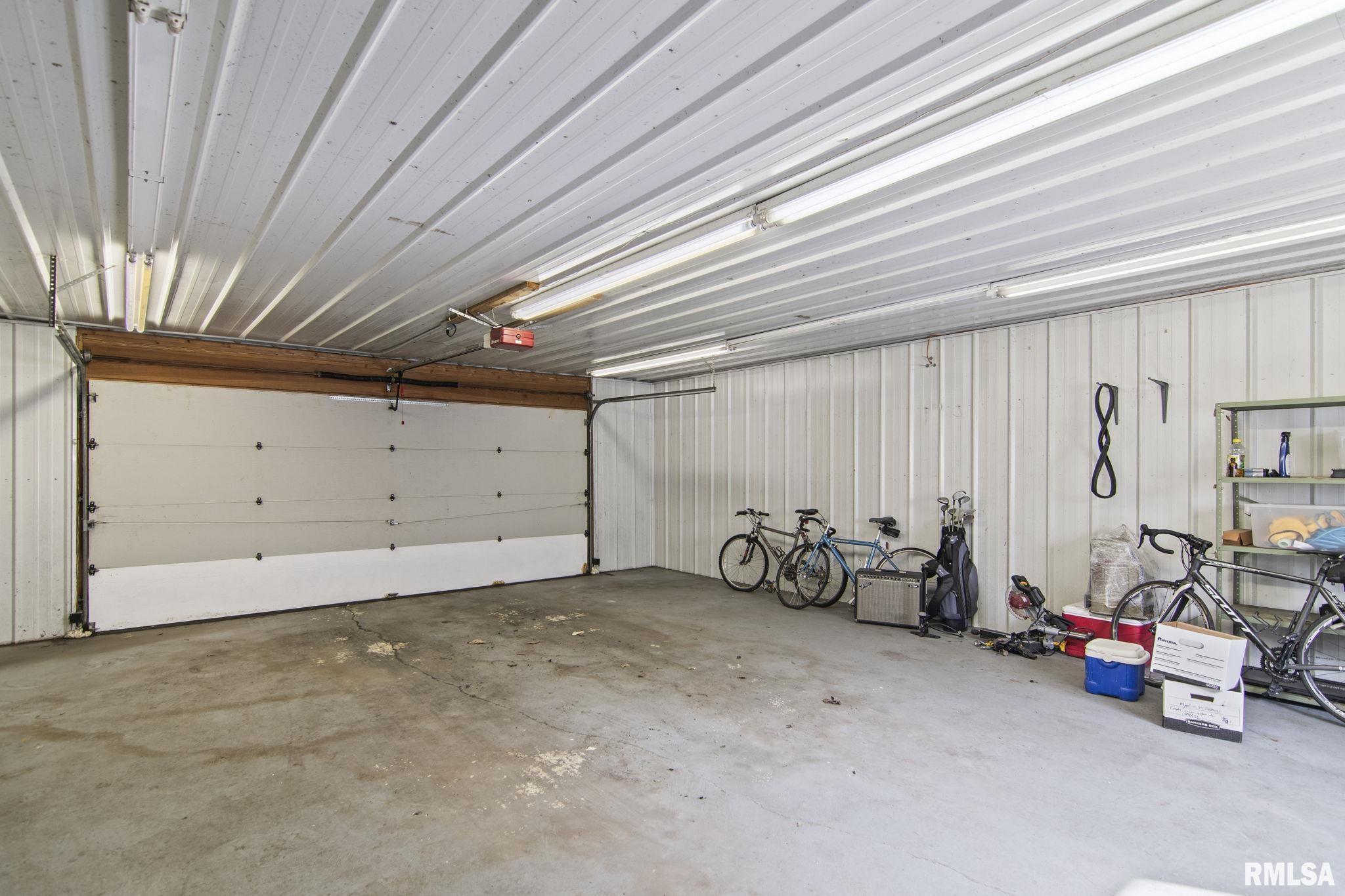 612 South English Avenue Springfield, IL 62704 - Photo 25 of 27