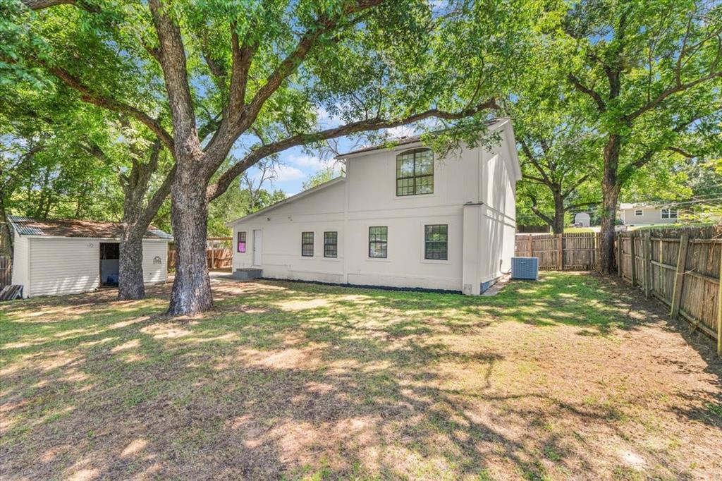 643 East Columbia Drive Azle, TX 76020 - Photo 30 of 34
