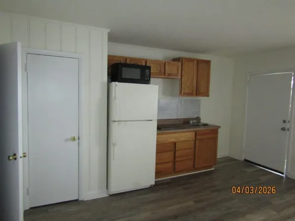 $1,000 | 204 4th Avenue North, Unit 9, North Myrtle Beach, SC 29582