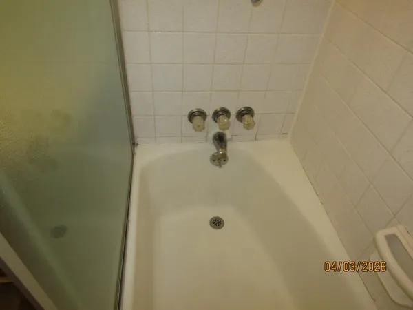 $1,000 | 204 4th Avenue North, Unit 9, North Myrtle Beach, SC 29582