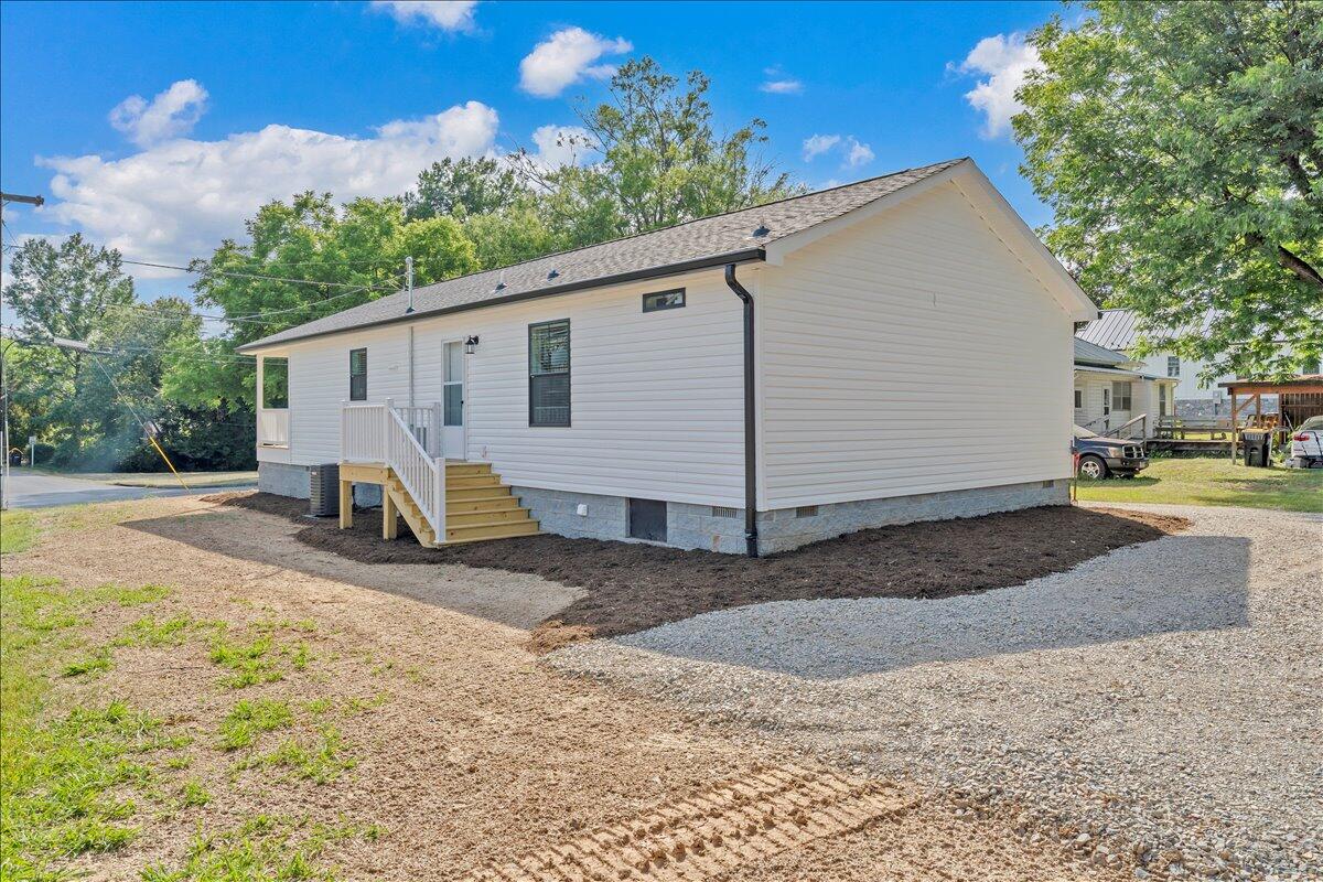 20 Spring Street Rocky Mount, VA 24151 - Photo 26 of 36 26-MIB07890