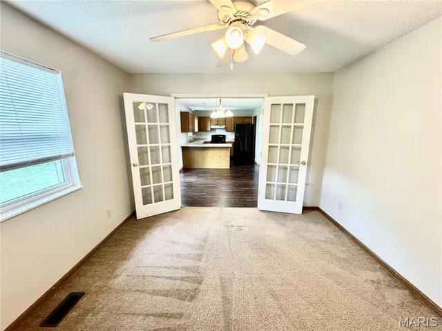 $1,325 | 123 Twin Oaks Drive, Belleville, IL 62221