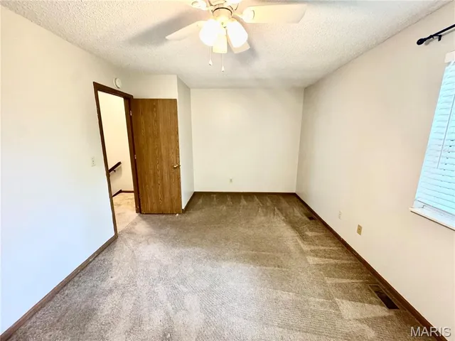 $1,325 | 123 Twin Oaks Drive, Belleville, IL 62221