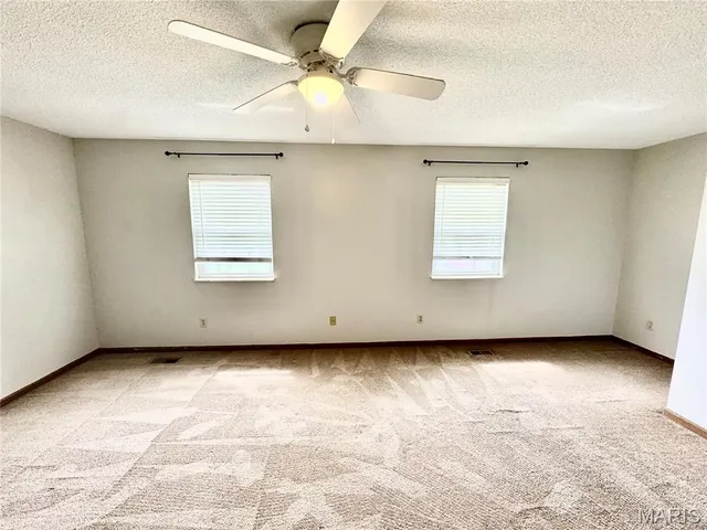 $1,325 | 123 Twin Oaks Drive, Belleville, IL 62221