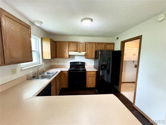 $1,325 | 123 Twin Oaks Drive, Belleville, IL 62221