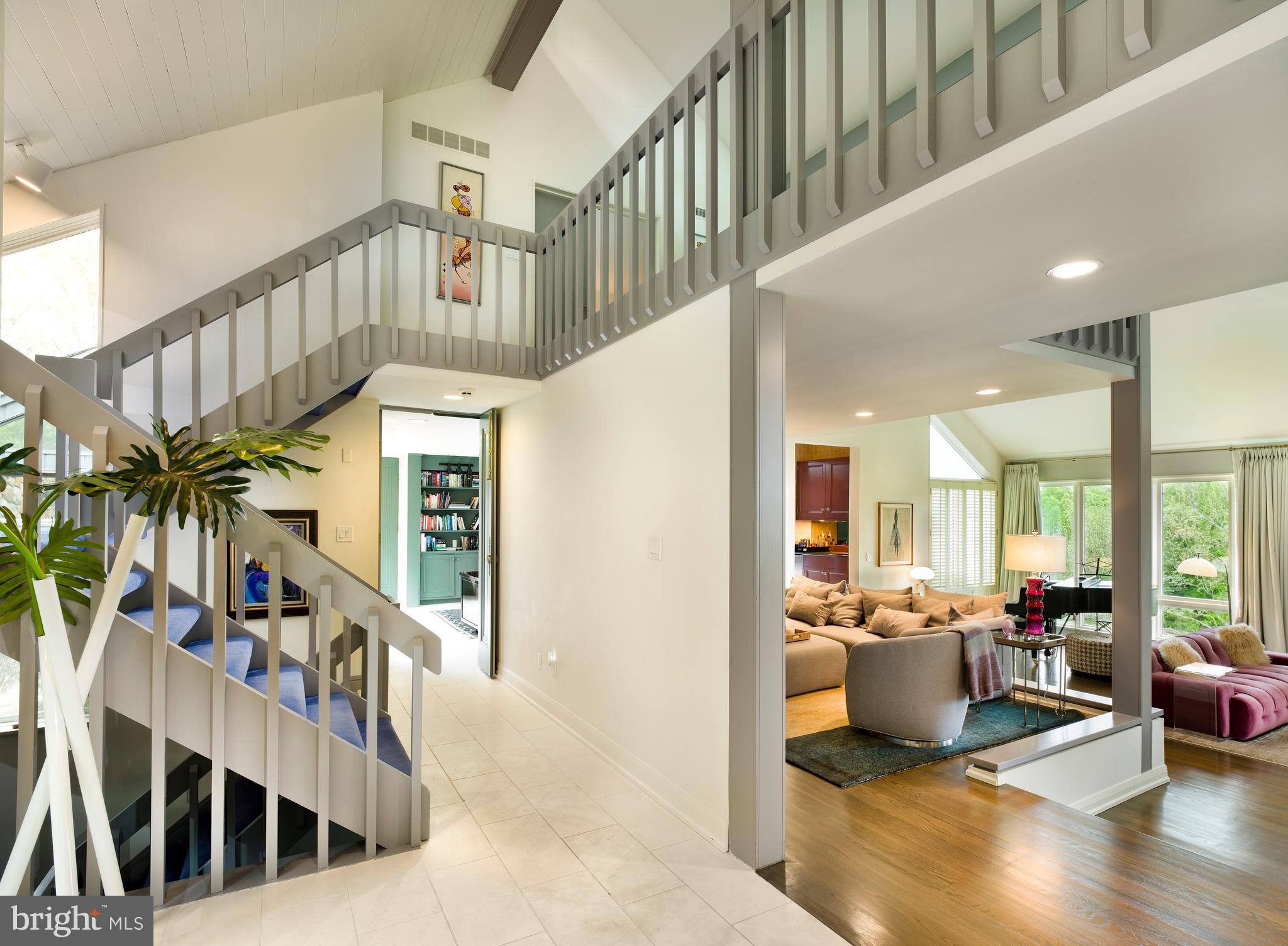 9 Barr Road Berwyn, PA 19312 - Photo 3 of 29