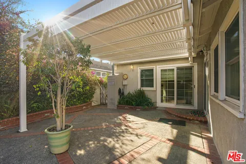 $5,700 | 7432 Westlawn Avenue, Los Angeles, CA 90045