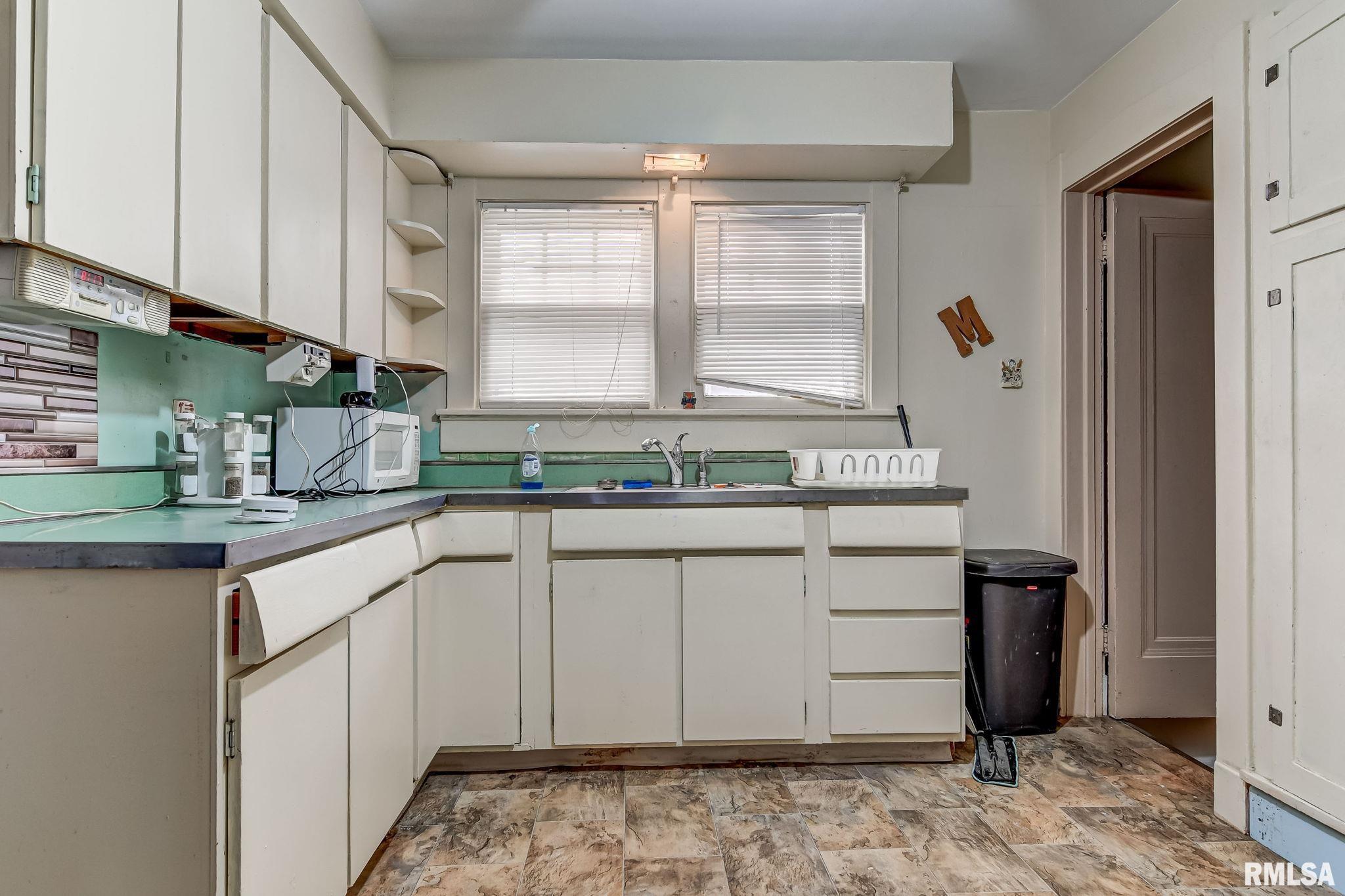 2324 South 7th Street Springfield, IL 62703 - Photo 11 of 19