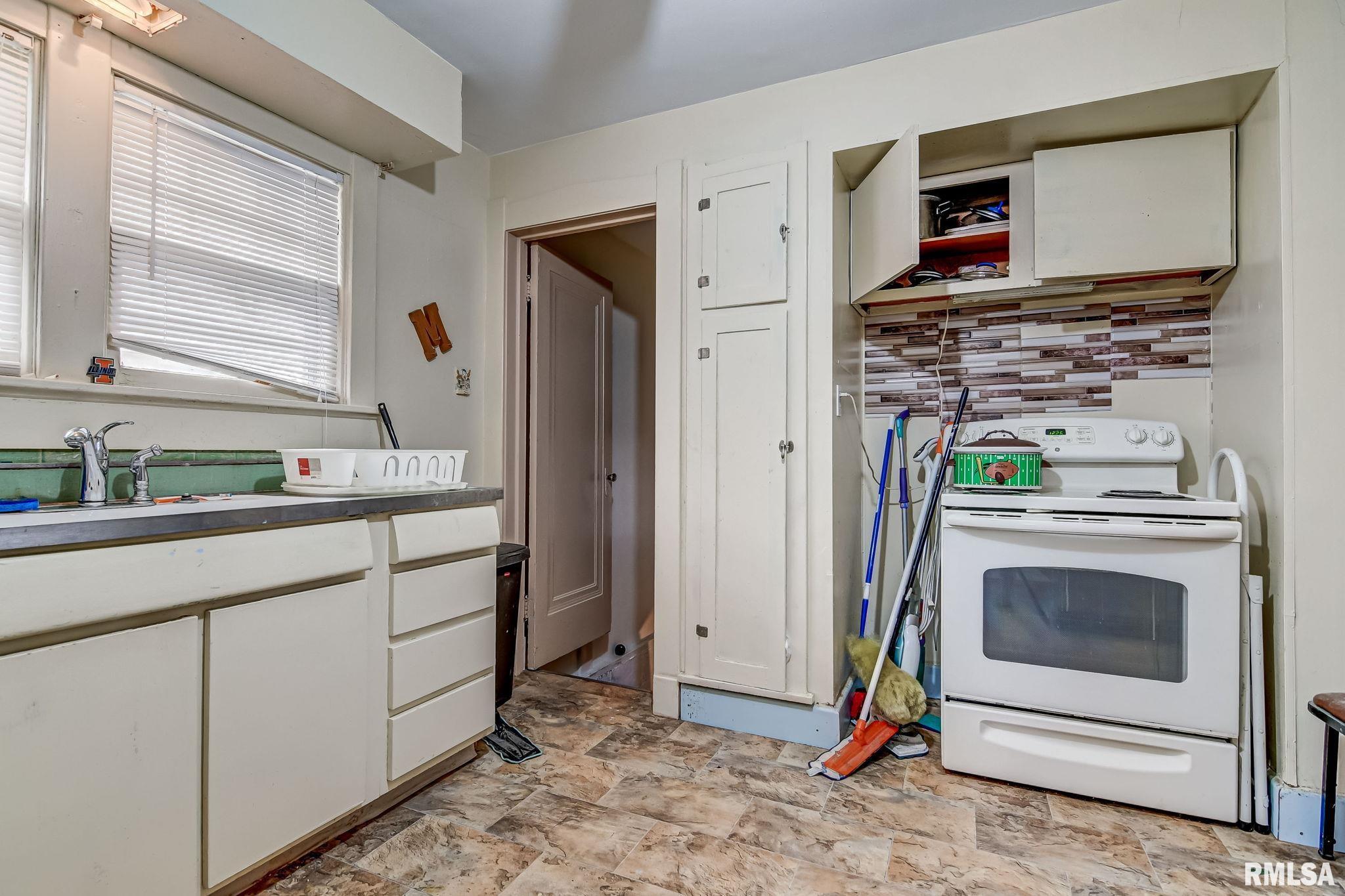 2324 South 7th Street Springfield, IL 62703 - Photo 12 of 19