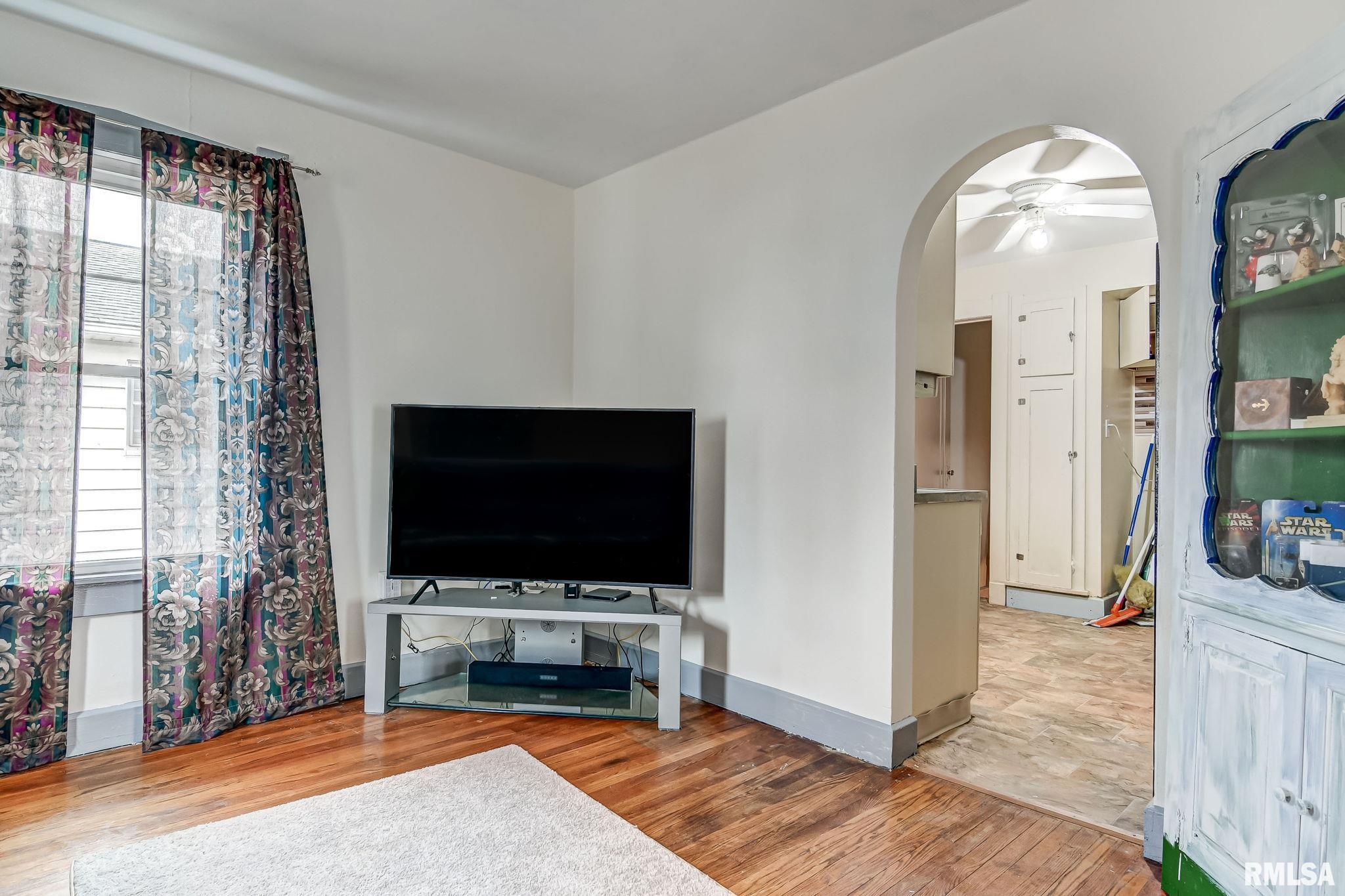 2324 South 7th Street Springfield, IL 62703 - Photo 4 of 19