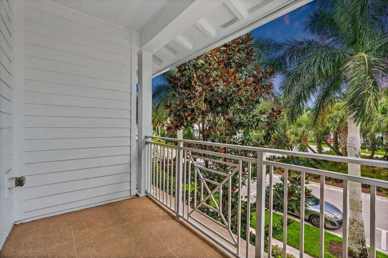 1176 South Community Drive Jupiter, FL 33458 - Photo 11 of 19 20240217200907336281000000-o