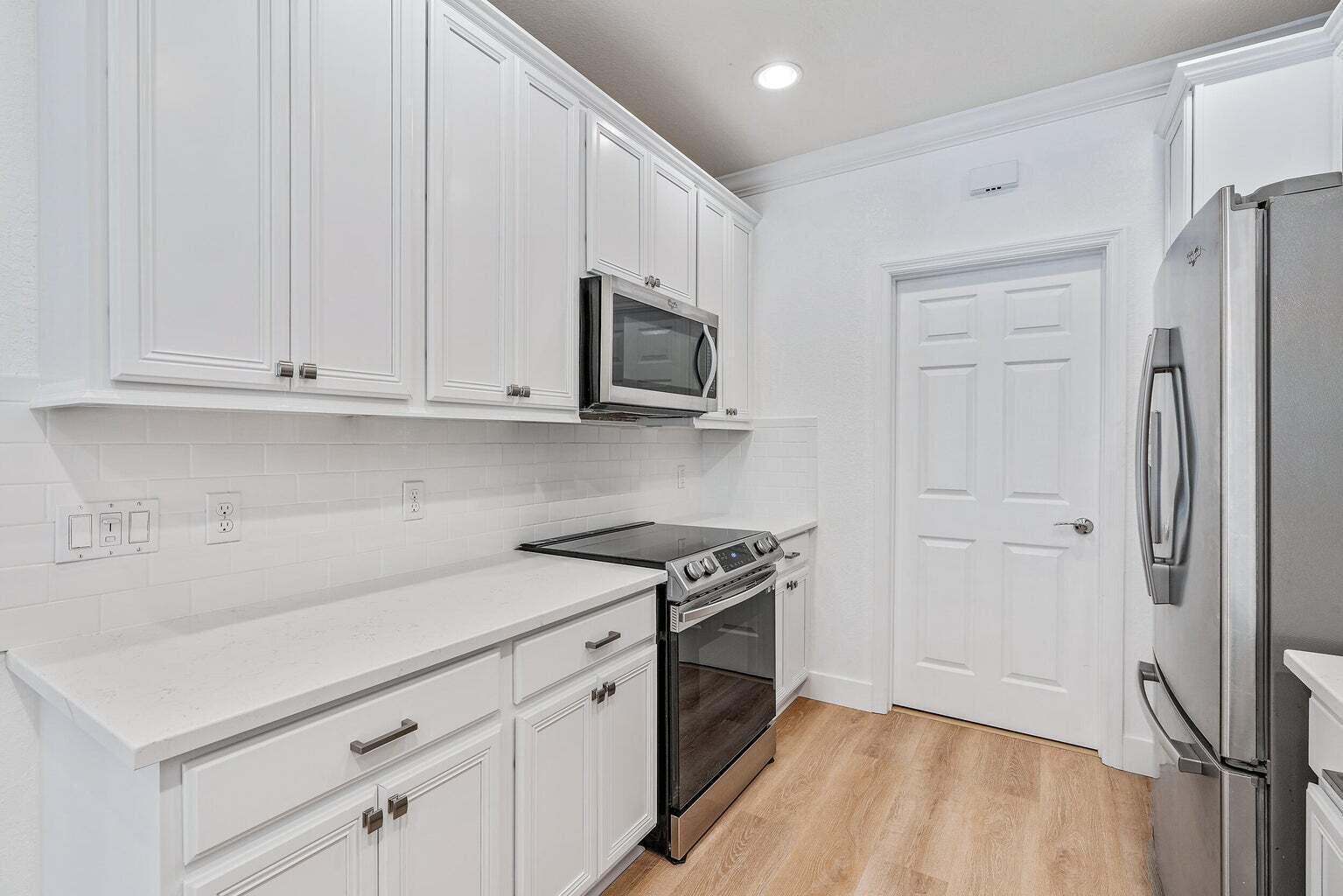 1176 South Community Drive Jupiter, FL 33458 - Photo 6 of 19 20240216232940721533000000-o