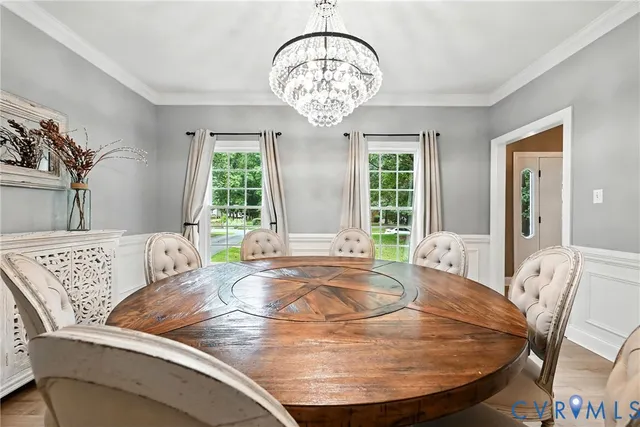 a view of a living room with furniture