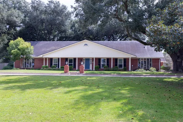 $499,900 | 1426 Park Lane, Wharton, TX 77488