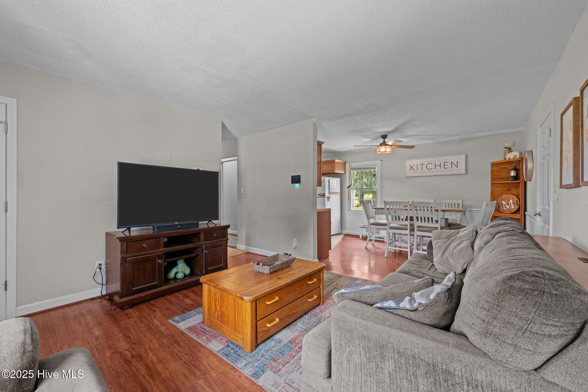 218 North Nunn Street Havelock, NC 28532 - Photo 17 of 38 Living Room
