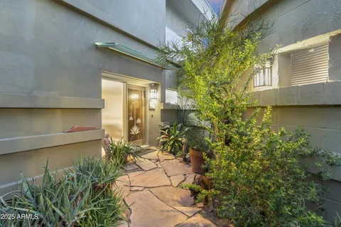 $4,000,000 | 6306 North Camelback Manor Drive, Paradise Valley, AZ 85253