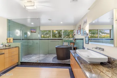 $4,000,000 | 6306 North Camelback Manor Drive, Paradise Valley, AZ 85253