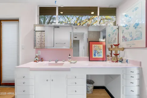 $4,000,000 | 6306 North Camelback Manor Drive, Paradise Valley, AZ 85253