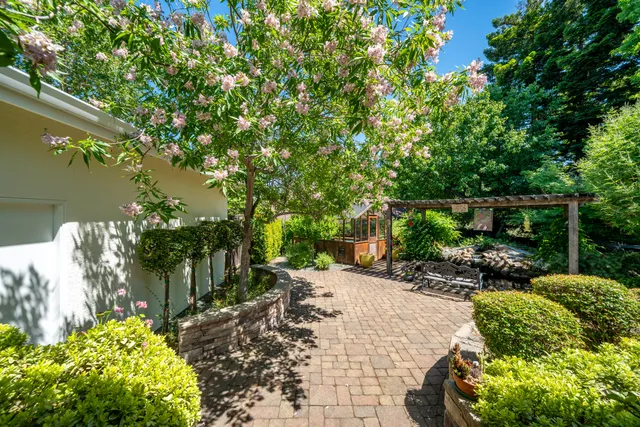 $575,000 | 3811 Andes Drive, Redding, CA 96001