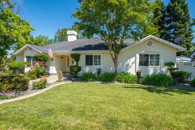 $575,000 | 3811 Andes Drive, Redding, CA 96001