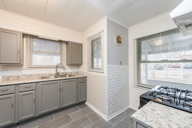 $260,000 | 510 Forest Glen Drive, Round Lake Park, IL 60073