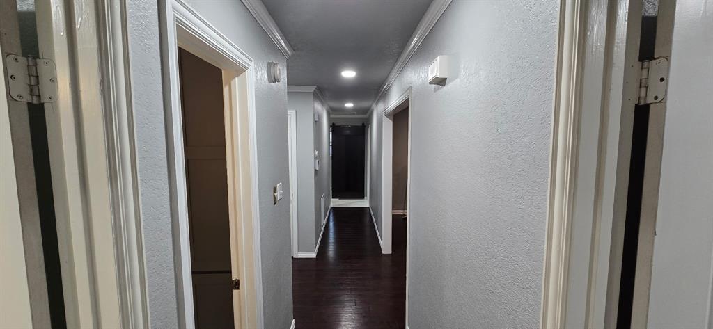 509 Royal Valley Road Grand Prairie, TX 75052 - Photo 16 of 22 a view of elevator and hallway