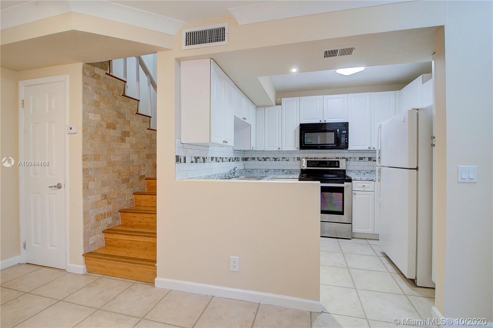 8183 Thames Boulevard, Unit D Boca Raton, FL 33433 - Photo 7 of 29