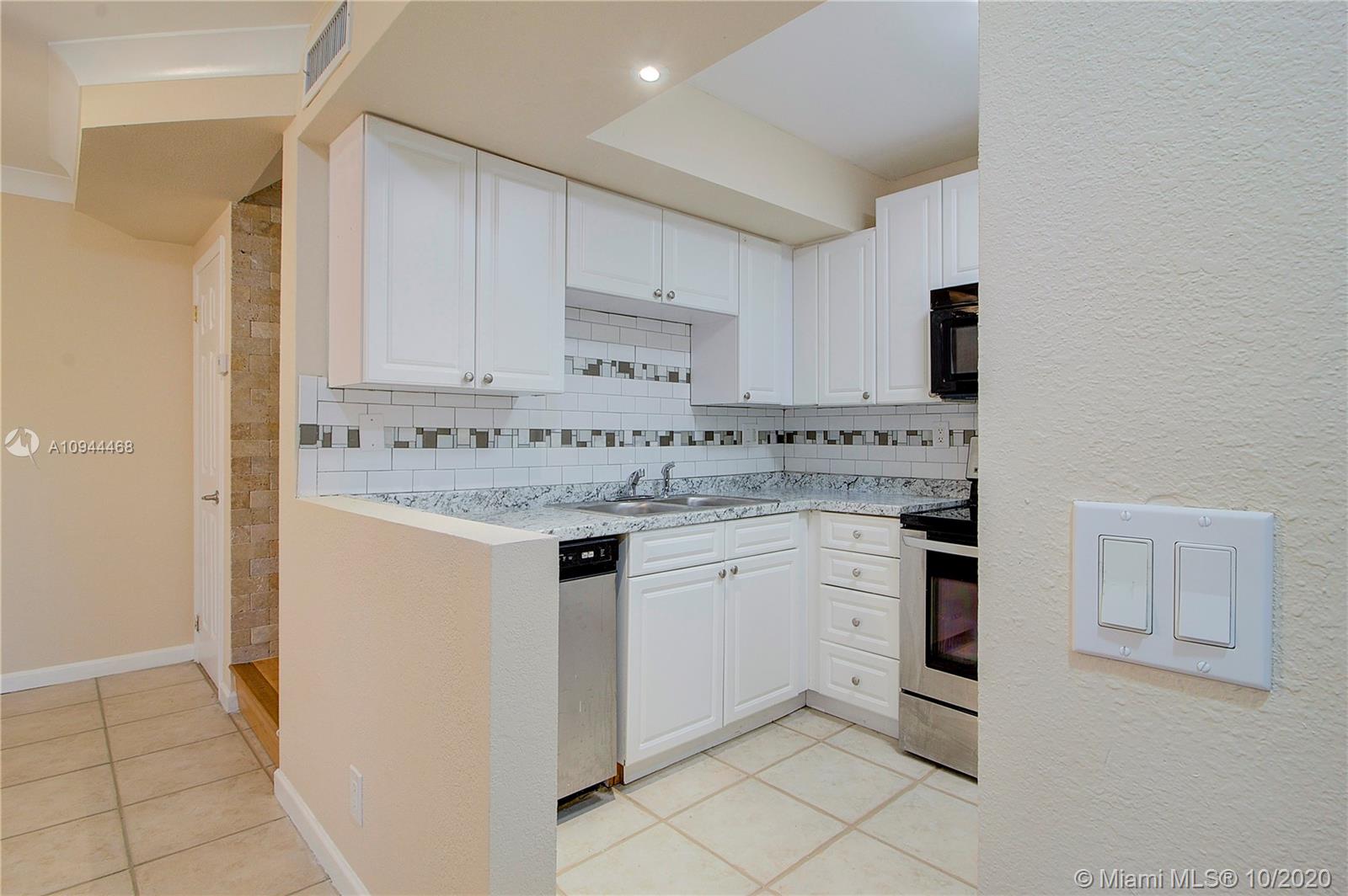 8183 Thames Boulevard, Unit D Boca Raton, FL 33433 - Photo 8 of 29