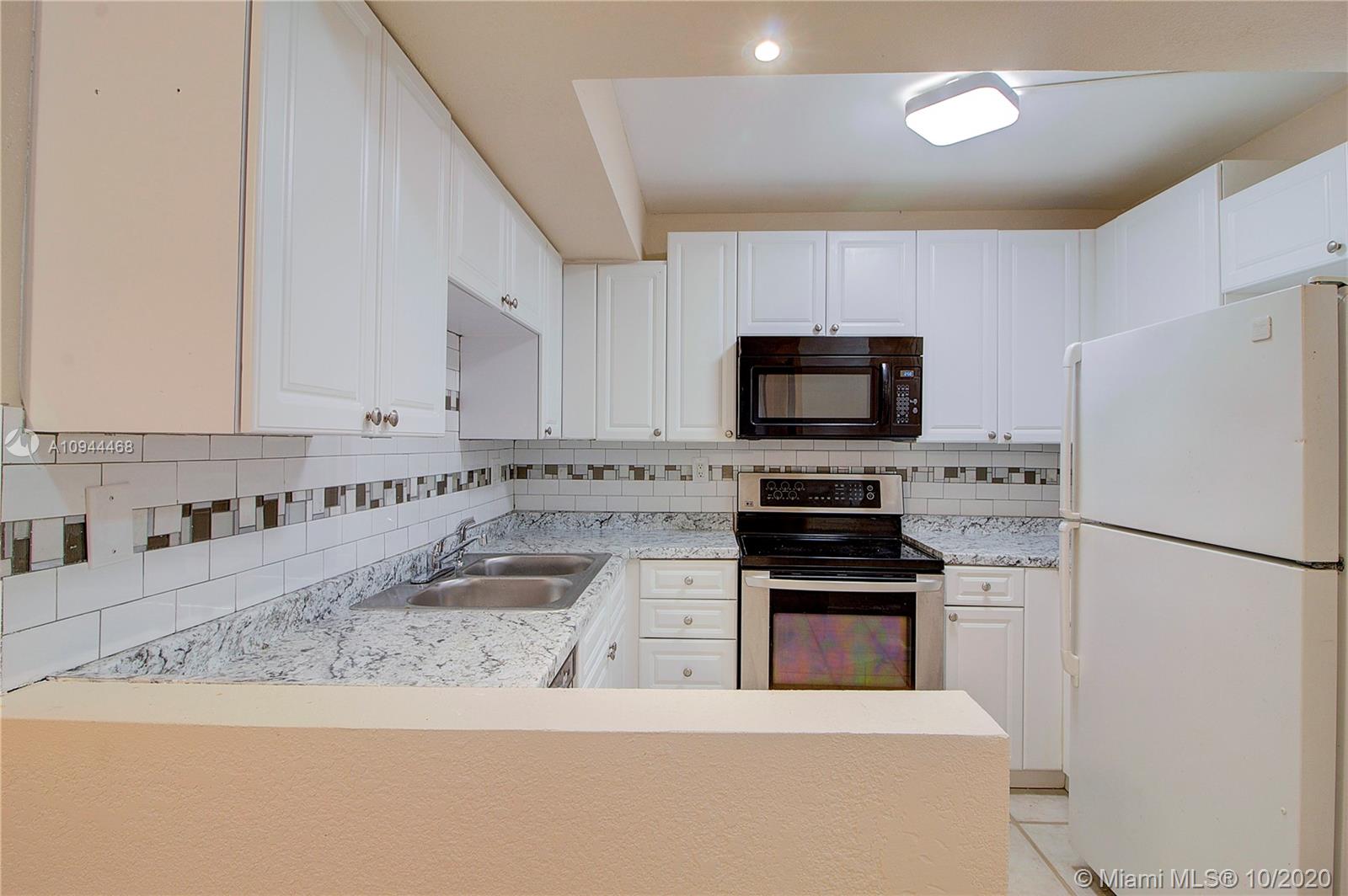 8183 Thames Boulevard, Unit D Boca Raton, FL 33433 - Photo 9 of 29