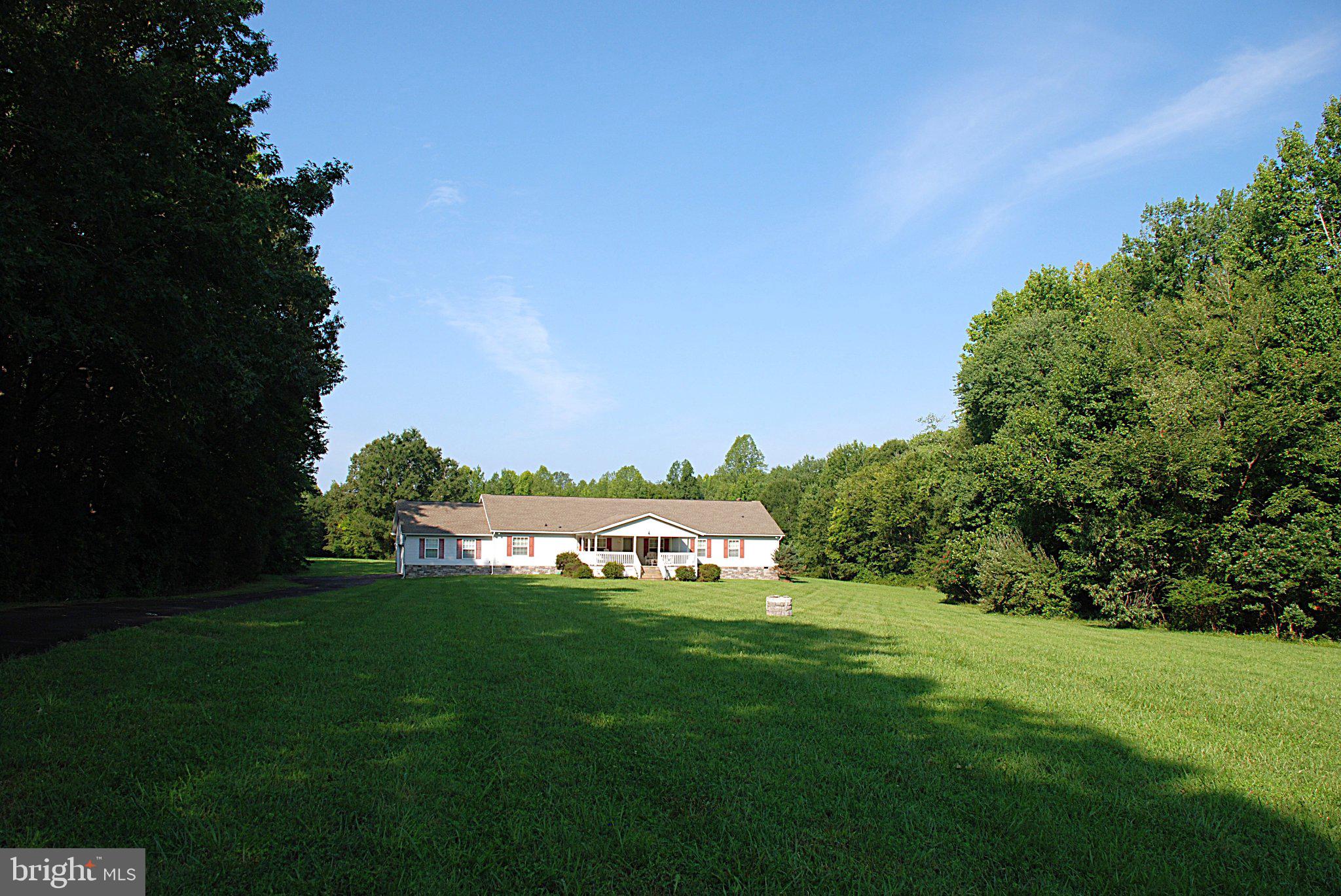 4508 Lewiston Road Bumpass, VA 23024 - Photo 32 of 84 Spacious home nestled in nature's embrace.