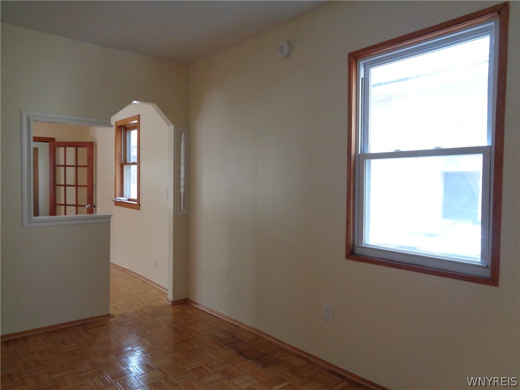 31 Riverside Avenue Buffalo, NY 14207 - Photo 14 of 46