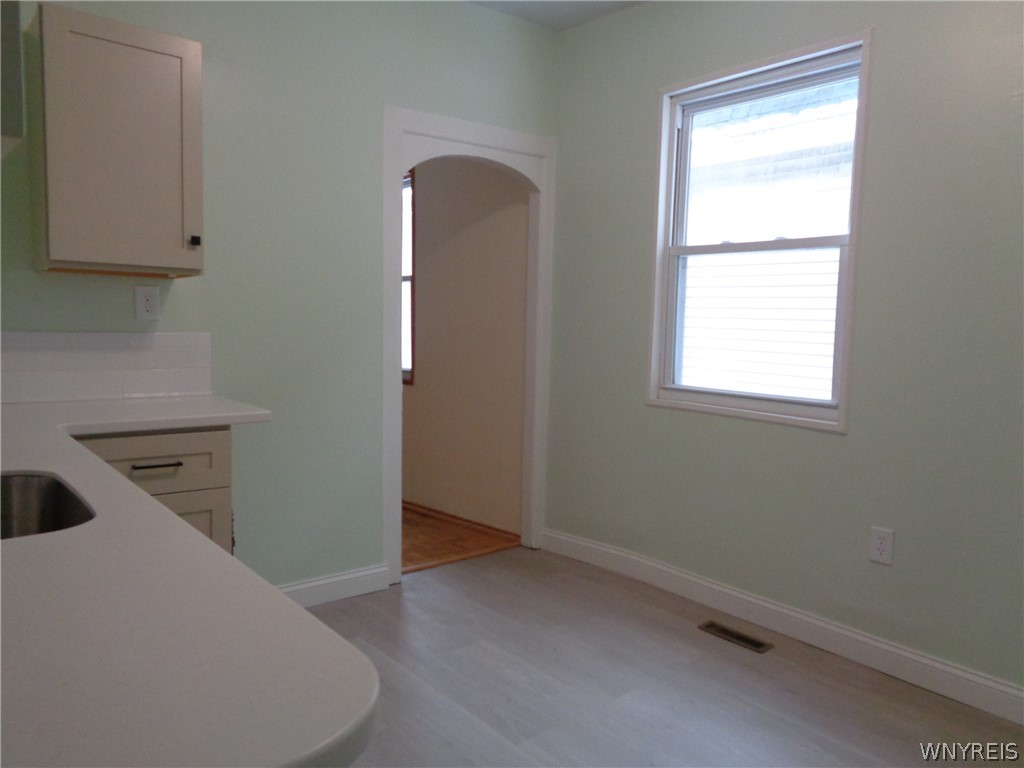 31 Riverside Avenue Buffalo, NY 14207 - Photo 20 of 46