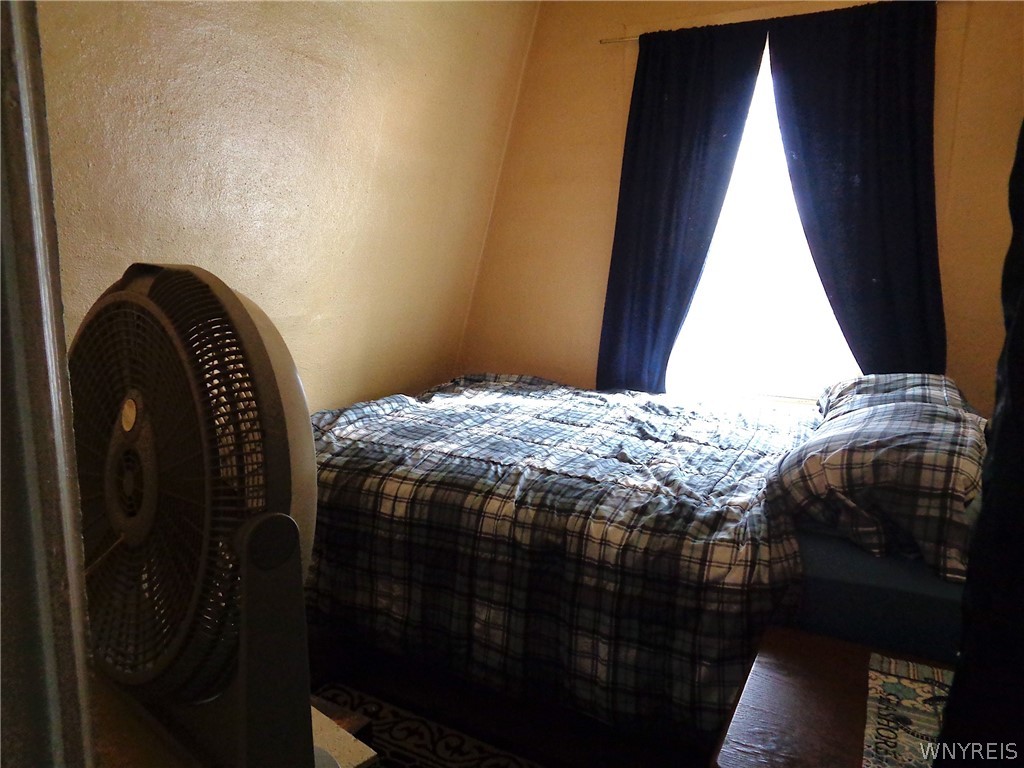 31 Riverside Avenue Buffalo, NY 14207 - Photo 28 of 46 Upper bedroom 1