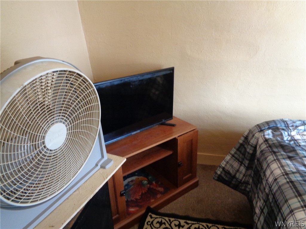 31 Riverside Avenue Buffalo, NY 14207 - Photo 30 of 46 Upper bedroom 1