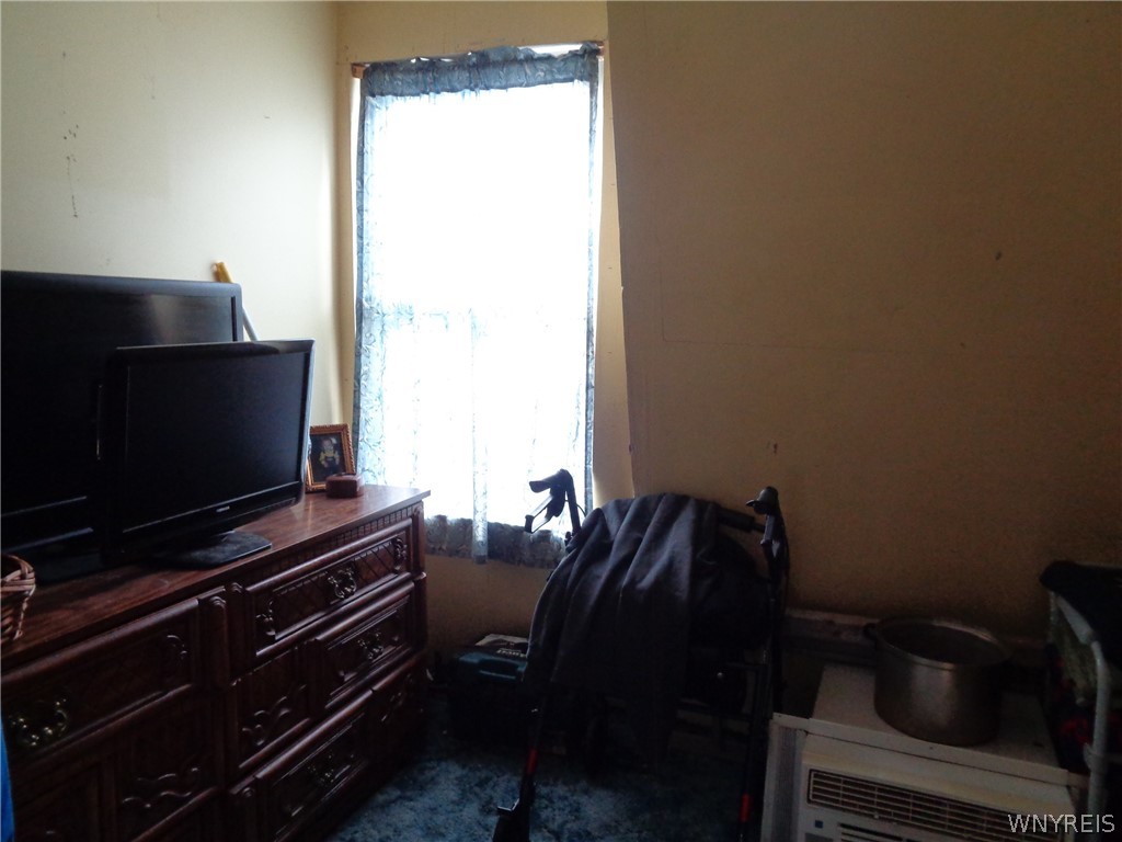 31 Riverside Avenue Buffalo, NY 14207 - Photo 41 of 46 Upper bedroom 2