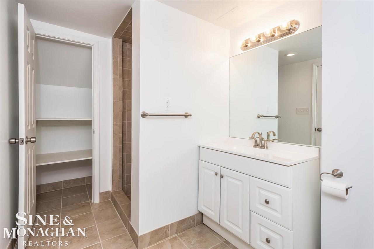 54 Willison Road Grosse Pointe, MI 48236 - Photo 36 of 44 50159061-1B2166A6-412B-4DC5-B3D7-E60A9820BC37.JPG