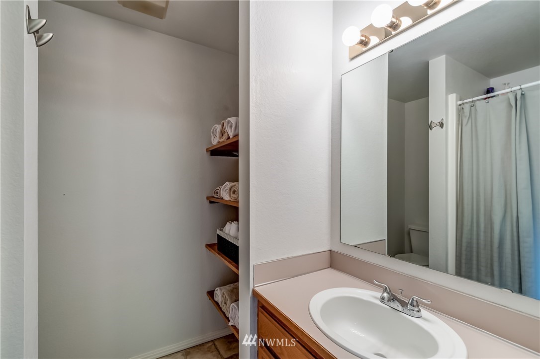 1320 Welling Road Bellingham, WA 98226 - Photo 12 of 25