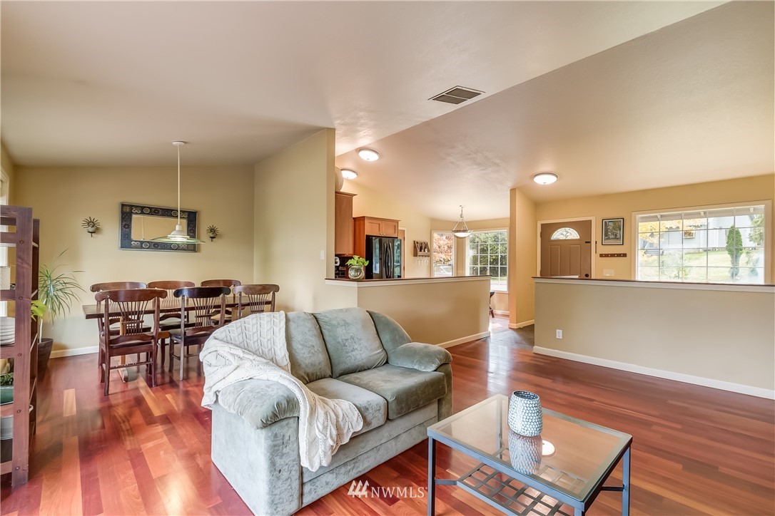 1320 Welling Road Bellingham, WA 98226 - Photo 3 of 25