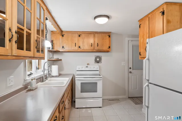 $355,999 | 67 Dogwood Drive, Southington, CT 06489