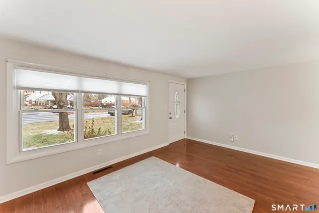 $355,999 | 67 Dogwood Drive, Southington, CT 06489