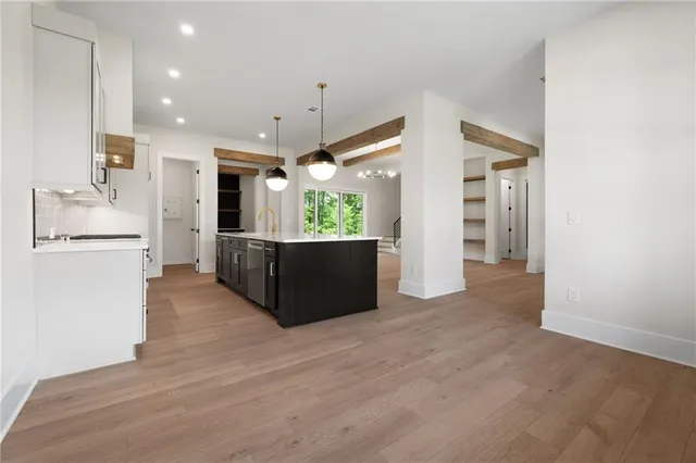 $859,900 | 157 Palisade Drive Northeast, Rydal, GA 30171