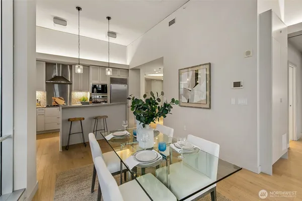 $1,798,000 | 909 5th Avenue, Unit PH3, Seattle, WA 98164