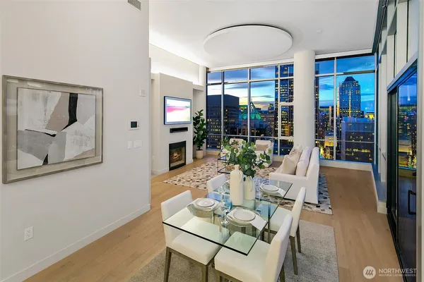 $1,798,000 | 909 5th Avenue, Unit PH3, Seattle, WA 98164