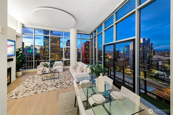 $1,798,000 | 909 5th Avenue, Unit PH3, Seattle, WA 98164