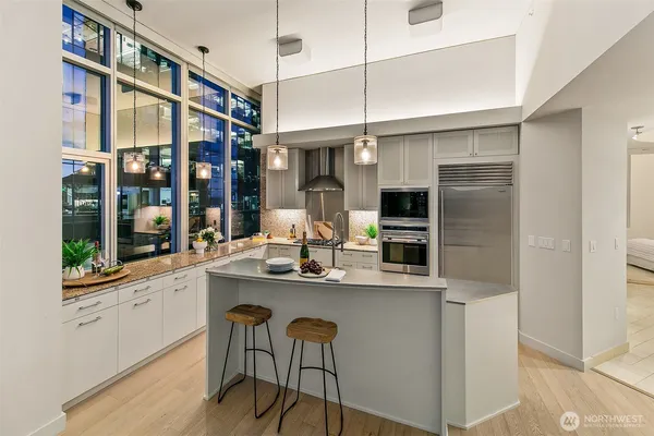 $1,798,000 | 909 5th Avenue, Unit PH3, Seattle, WA 98164