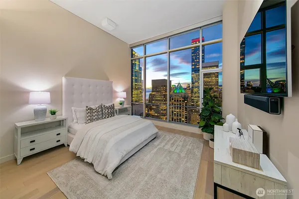 $1,798,000 | 909 5th Avenue, Unit PH3, Seattle, WA 98164