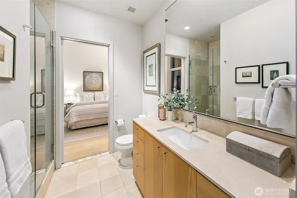 $1,798,000 | 909 5th Avenue, Unit PH3, Seattle, WA 98164