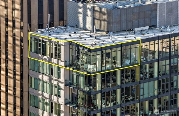 $1,798,000 | 909 5th Avenue, Unit PH3, Seattle, WA 98164