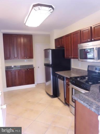 1632 Walterswood Road Baltimore, MD 21239 - Photo 4 of 22 Kitchen