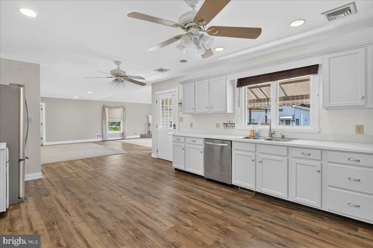 1491 Kuser Road Hamilton, NJ 08619 - Photo 9 of 42 Kitchen